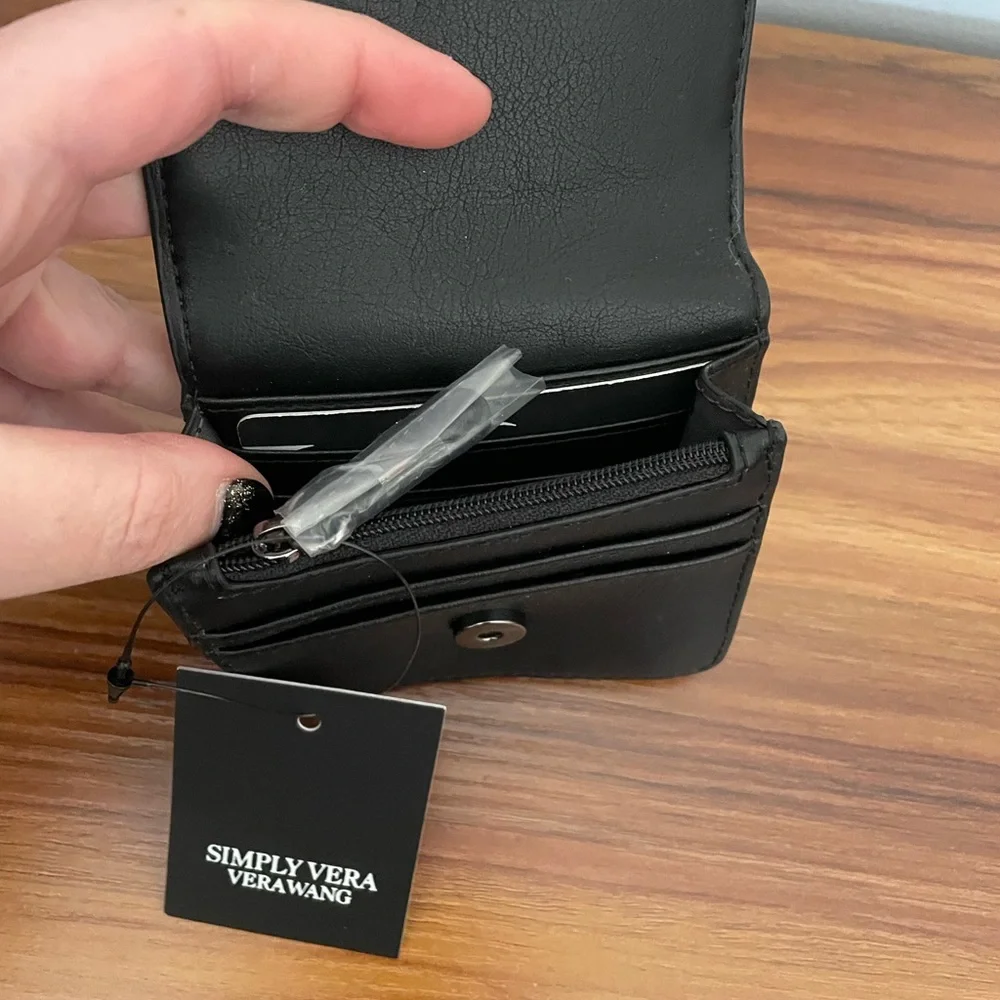 Simply Vera Vera Wang Black Compact Wallet - Picture 2 of 3